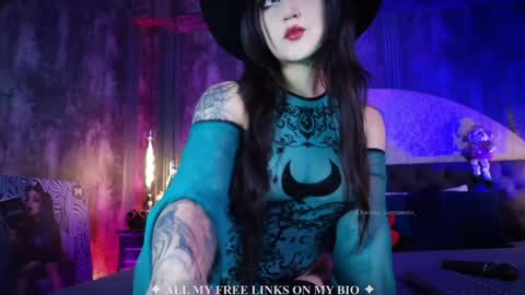 Charlotte online show from 12-02-25, 06:36