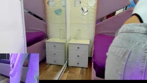 Charlotte Icee online show from 09-29-25, 03:50