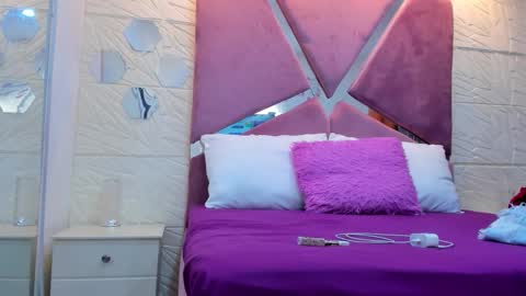 Charlotte Icee online show from 10-07-25, 07:00