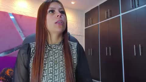 Charlotte Icee online show from 11-21-25, 03:44