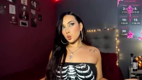 Snapshot of charlotte_jamees chatting on 01-08-26, 01:52 Charlotte james online show from 01-08-26, 01:52