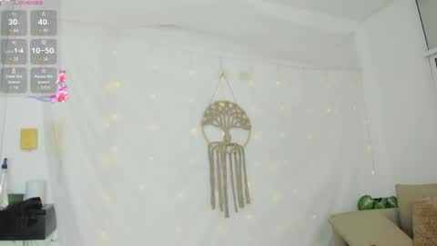 Snapshot of charlotte_marcela chatting on 05-24-26, 01:54 carlot online show from 05-24-26, 01:54