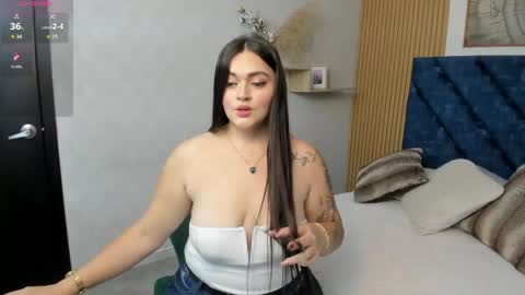 Snapshot of charlotte_mayers chatting on 05-25-26, 11:27 Charlotte Mayers online show from 05-25-26, 11:27