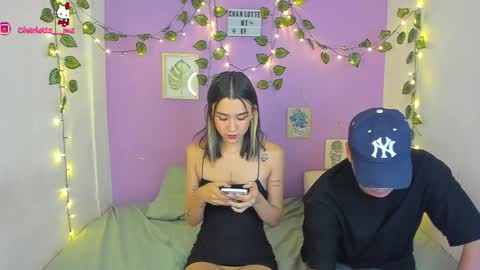 Snapshot of charlotte_queeen chatting on 01-22-25, 11:21 Charlotte online show from 01-22-25, 11:21