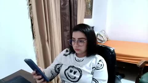 Snapshot of charlotte_richardson chatting on 05-29-26, 02:42 charlotte_richardson online show from 05-29-26, 02:42