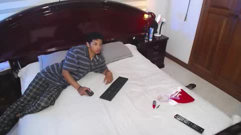 Charlotte   online show from 12-14-25, 11:20