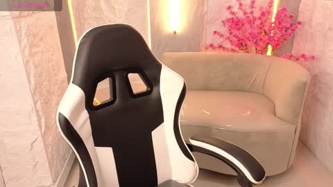 Online 800 to 1400 online show from 09-22-25, 01:46