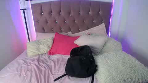 Snapshot of charlotte_walker1 chatting on 03-12-25, 05:57 charlotte_walker1 online show from 03-12-25, 05:57