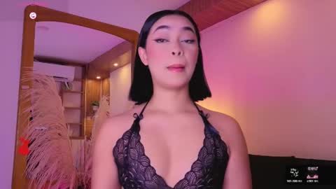 Snapshot of charlotteg18 chatting on 05-30-26, 03:25 Charlote online show from 05-30-26, 03:25