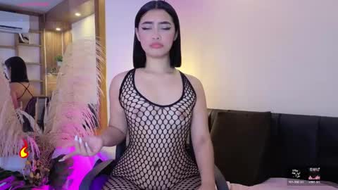 Snapshot of charlotteg18 chatting on 06-10-26, 03:29 Charlote online show from 06-10-26, 03:29