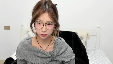 Snapshot of charlottelin chatting on 01-19-26, 05:00 Charlotte online show from 01-19-26, 05:00