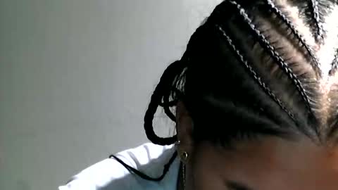 charlottequeen_21 online show from 04-23-26, 12:04