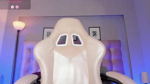 Snapshot of charlotterussel chatting on 12-08-24, 10:25 charlotterussel online show from 12-08-24, 10:25