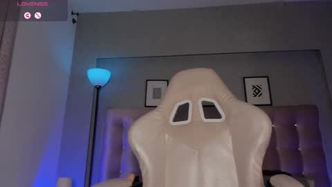Snapshot of charlotterussel chatting on 12-11-24, 01:26 charlotterussel online show from 12-11-24, 01:26