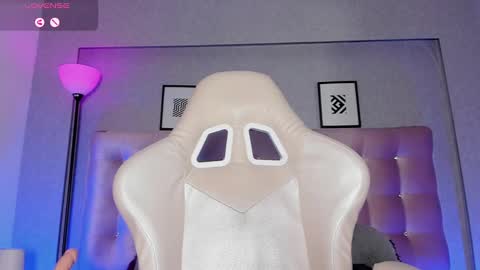 Snapshot of charlotterussel chatting on 12-12-24, 10:20 charlotterussel online show from 12-12-24, 10:20