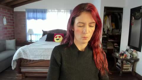 Snapshot of charlottewillson chatting on 10-13-25, 09:37 Charlotte online show from 10-13-25, 09:37