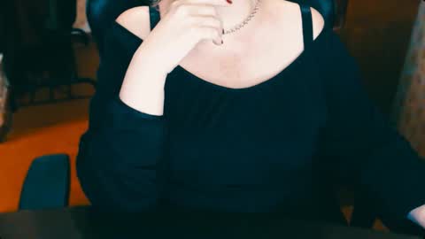Snapshot of charlottextasty chatting on 12-19-24, 03:30 CharlotteXTasty online show from 12-19-24, 03:30
