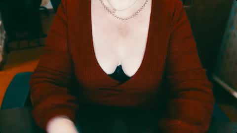 Snapshot of charlottextasty chatting on 12-20-24, 01:43 CharlotteXTasty online show from 12-20-24, 01:43