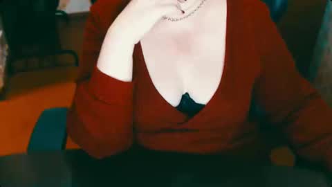 Snapshot of charlottextasty chatting on 12-20-24, 04:46 CharlotteXTasty online show from 12-20-24, 04:46
