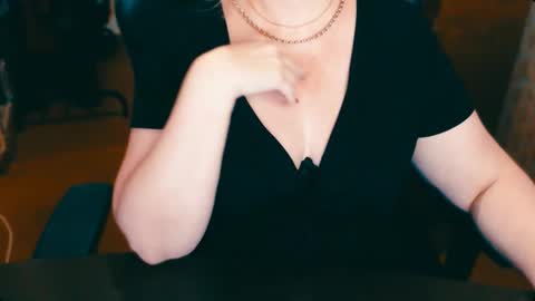 Snapshot of charlottextasty chatting on 12-27-24, 06:53 CharlotteXTasty online show from 12-27-24, 06:53