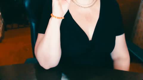 Snapshot of charlottextasty chatting on 01-20-25, 04:34 CharlotteXTasty online show from 01-20-25, 04:34