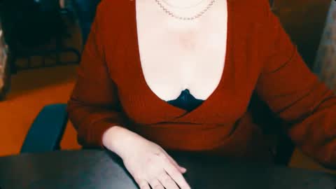 Snapshot of charlottextasty chatting on 01-21-25, 06:23 CharlotteXTasty online show from 01-21-25, 06:23