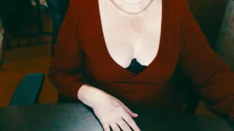 Snapshot of charlottextasty chatting on 01-27-25, 04:01 CharlotteXTasty online show from 01-27-25, 04:01