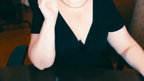Snapshot of charlottextasty chatting on 02-06-25, 10:59 CharlotteXTasty online show from 02-06-25, 10:59