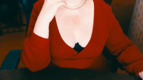 Snapshot of charlottextasty chatting on 02-07-25, 01:22 CharlotteXTasty online show from 02-07-25, 01:22