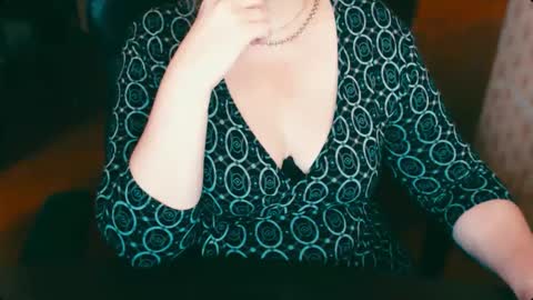Snapshot of charlottextasty chatting on 02-10-25, 10:42 CharlotteXTasty online show from 02-10-25, 10:42