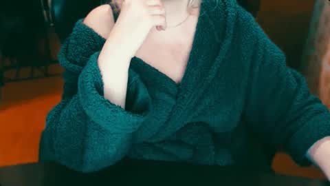 Snapshot of charlottextasty chatting on 02-10-25, 08:31 CharlotteXTasty online show from 02-10-25, 08:31