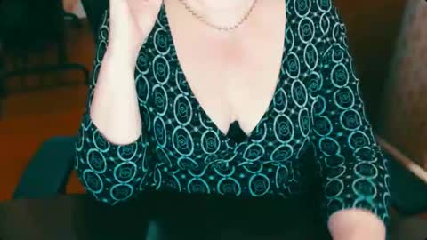Snapshot of charlottextasty chatting on 02-12-25, 01:06 CharlotteXTasty online show from 02-12-25, 01:06
