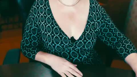 Snapshot of charlottextasty chatting on 02-12-25, 04:22 CharlotteXTasty online show from 02-12-25, 04:22