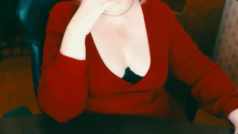 Snapshot of charlottextasty chatting on 02-14-25, 06:29 CharlotteXTasty online show from 02-14-25, 06:29