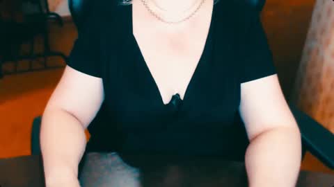 Snapshot of charlottextasty chatting on 02-15-25, 02:22 CharlotteXTasty online show from 02-15-25, 02:22