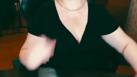 Snapshot of charlottextasty chatting on 02-24-25, 04:36 CharlotteXTasty online show from 02-24-25, 04:36