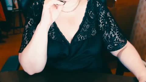 Snapshot of charlottextasty chatting on 03-05-25, 11:38 CharlotteXTasty online show from 03-05-25, 11:38