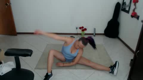 Snapshot of charlottezoe1 chatting on 02-20-26, 06:08 charlottezoe online show from 02-20-26, 06:08