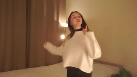 Snapshot of charmainepenny chatting on 10-27-25, 03:49 Sofia online show from 10-27-25, 03:49