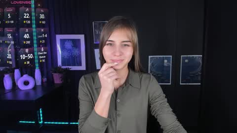 Snapshot of charmbianca chatting on 02-08-25, 11:12 Bianca online show from 02-08-25, 11:12