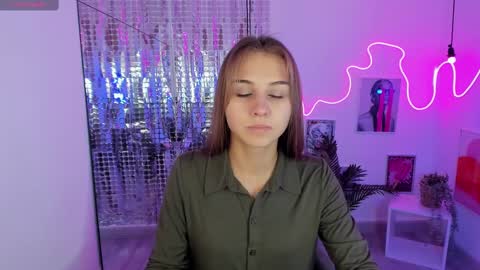 Snapshot of charmbianca chatting on 02-14-25, 05:09 Bianca online show from 02-14-25, 05:09