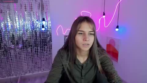 Snapshot of charmbianca chatting on 02-16-25, 02:21 Bianca online show from 02-16-25, 02:21