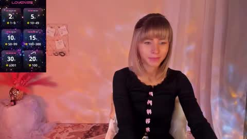 Snapshot of charmbianca chatting on 10-18-25, 02:18 Bianca online show from 10-18-25, 02:18