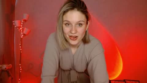 Michelle  online show from 01-14-25, 03:11