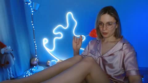 Michelle  online show from 01-18-25, 03:20