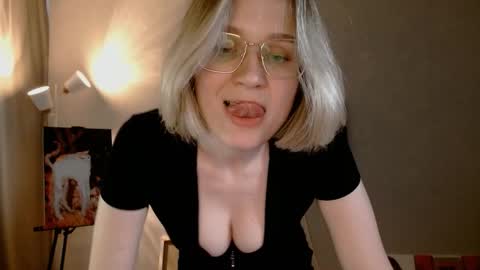 Michelle  online show from 11-13-25, 02:10