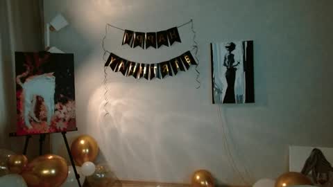 Michelle  online show from 11-23-25, 03:06