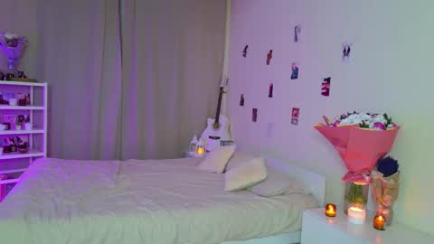 Kaylee online show from 10-18-25, 03:57