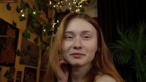 Snapshot of charming_lilly chatting on 01-23-25, 08:45 Lissa online show from 01-23-25, 08:45