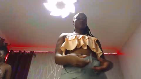 Zoe online show from 11-29-25, 04:32